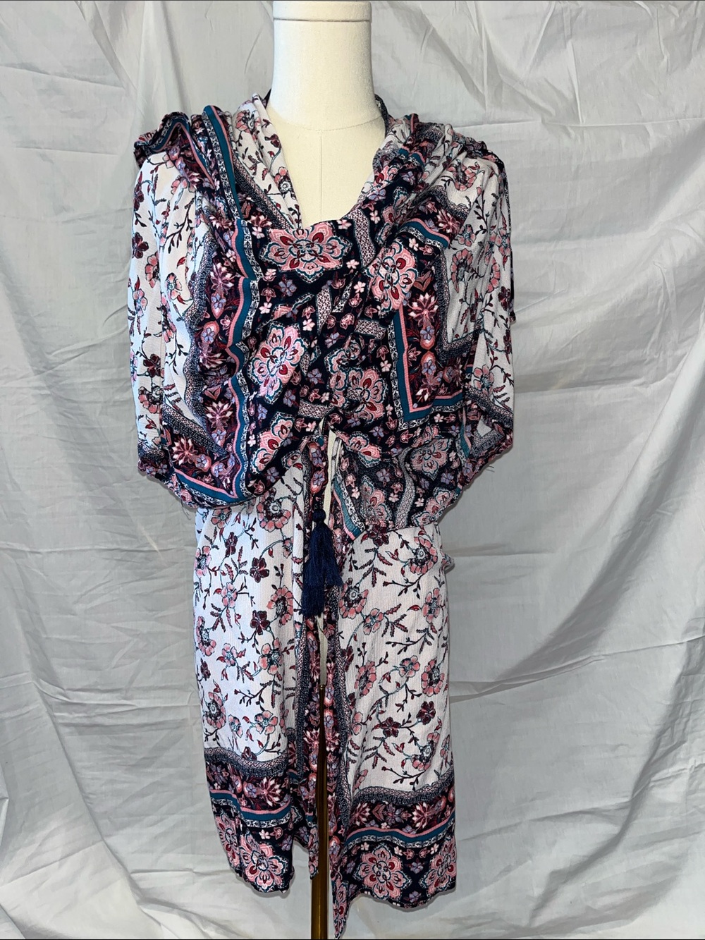 Floral Print Tie-Waist Wrap in White and Pink